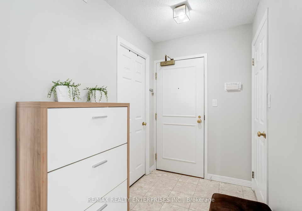 1-aberfoyle-crescent-etobicoke-ontario-w11980949