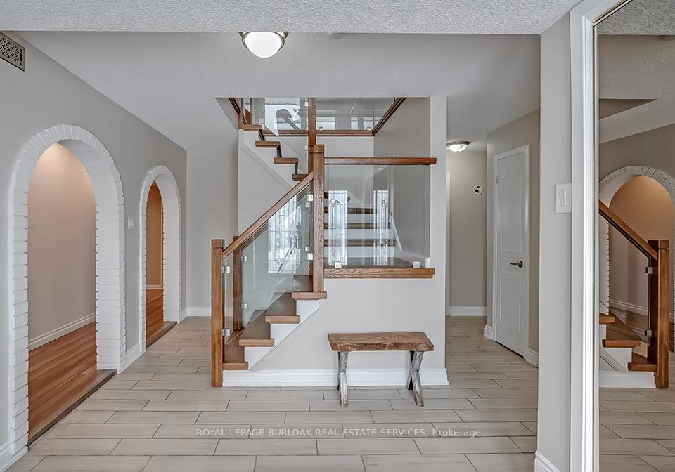 1331-portview-court-burlington-ontario-w11982595