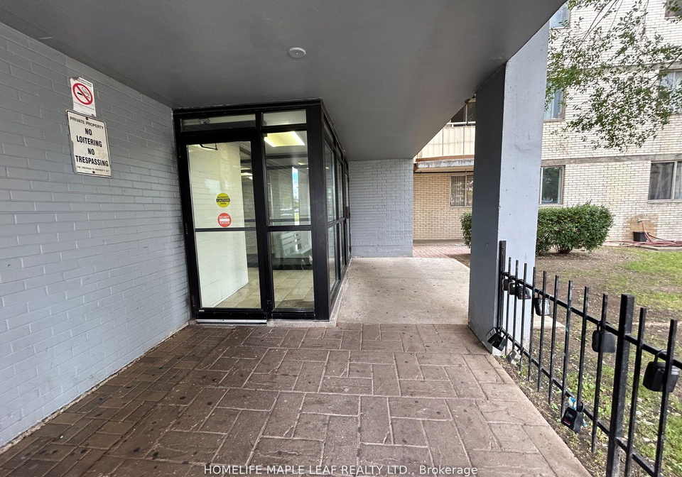320-dixon-road-etobicoke-ontario-w11999537