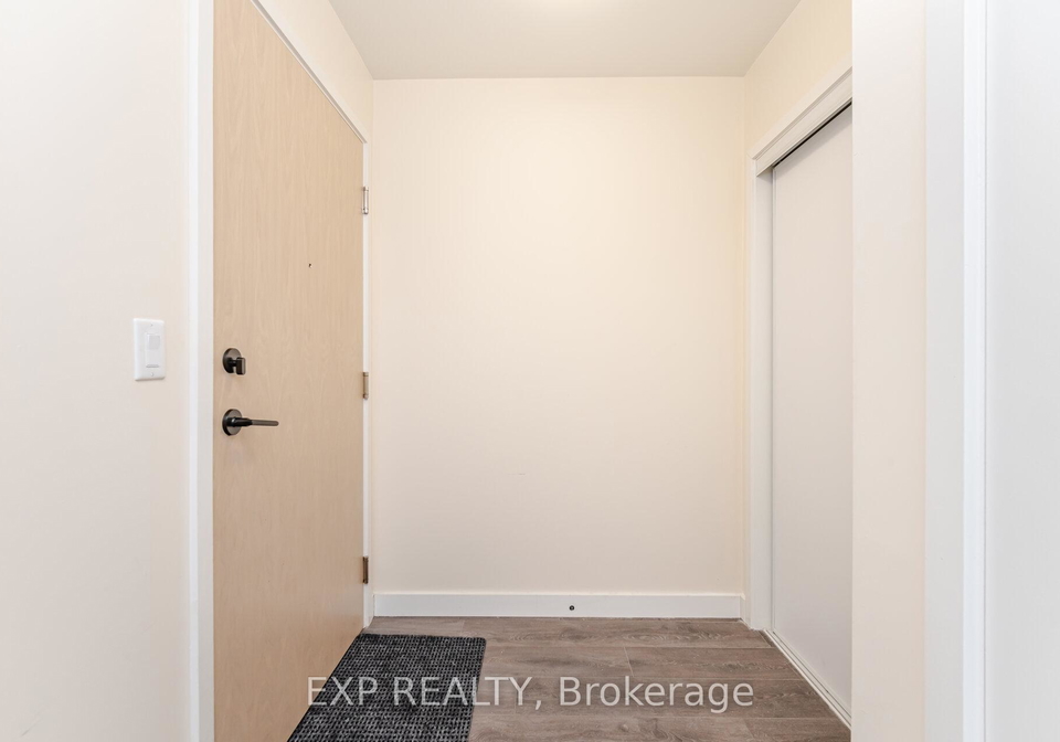 150-sabina-drive-oakville-ontario-w12005202