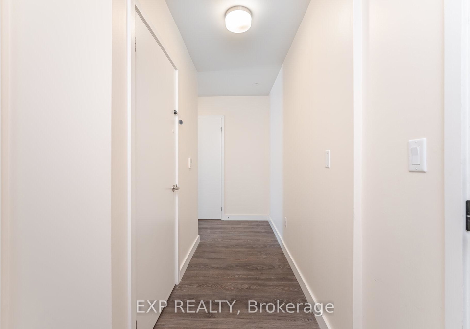 150-sabina-drive-oakville-ontario-w12005202