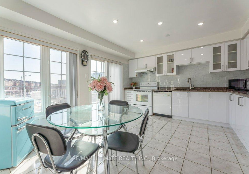 100-via-cassia-drive-north-york-ontario-w12015263