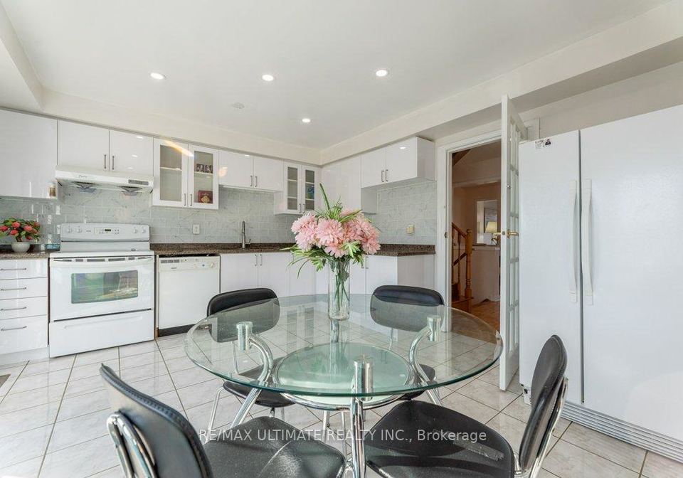 100-via-cassia-drive-north-york-ontario-w12015263