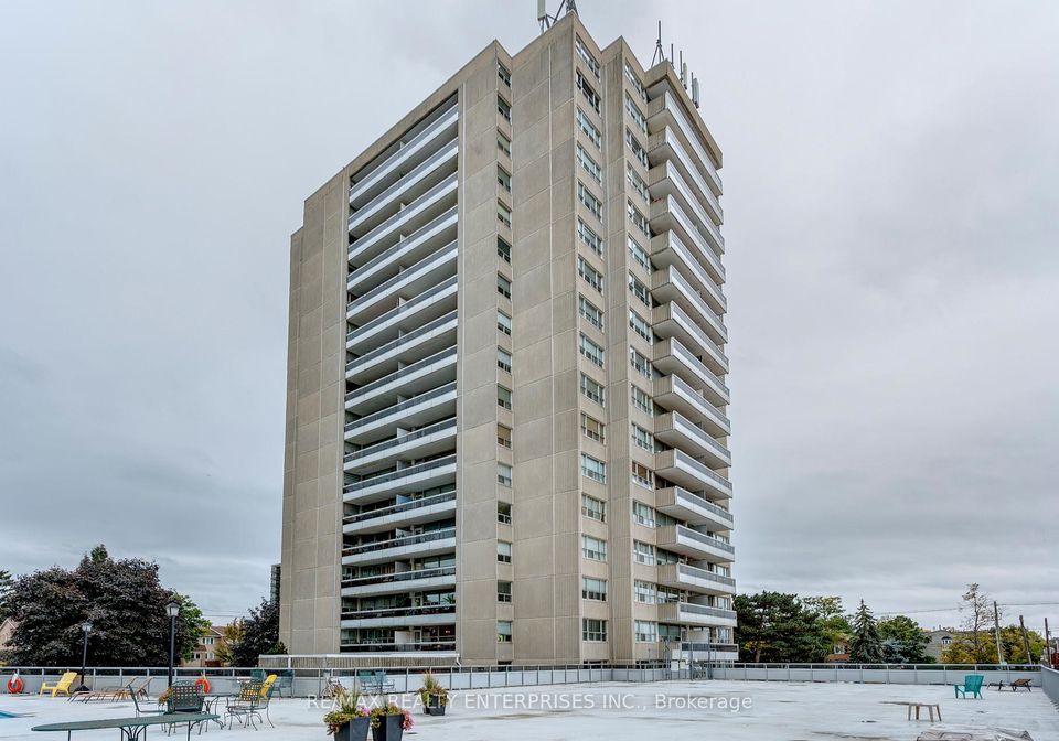2263-marine-drive-oakville-ontario-w12015761