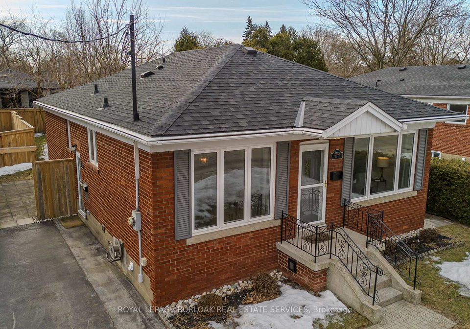 2290-woodward-avenue-burlington-ontario-w12017798
