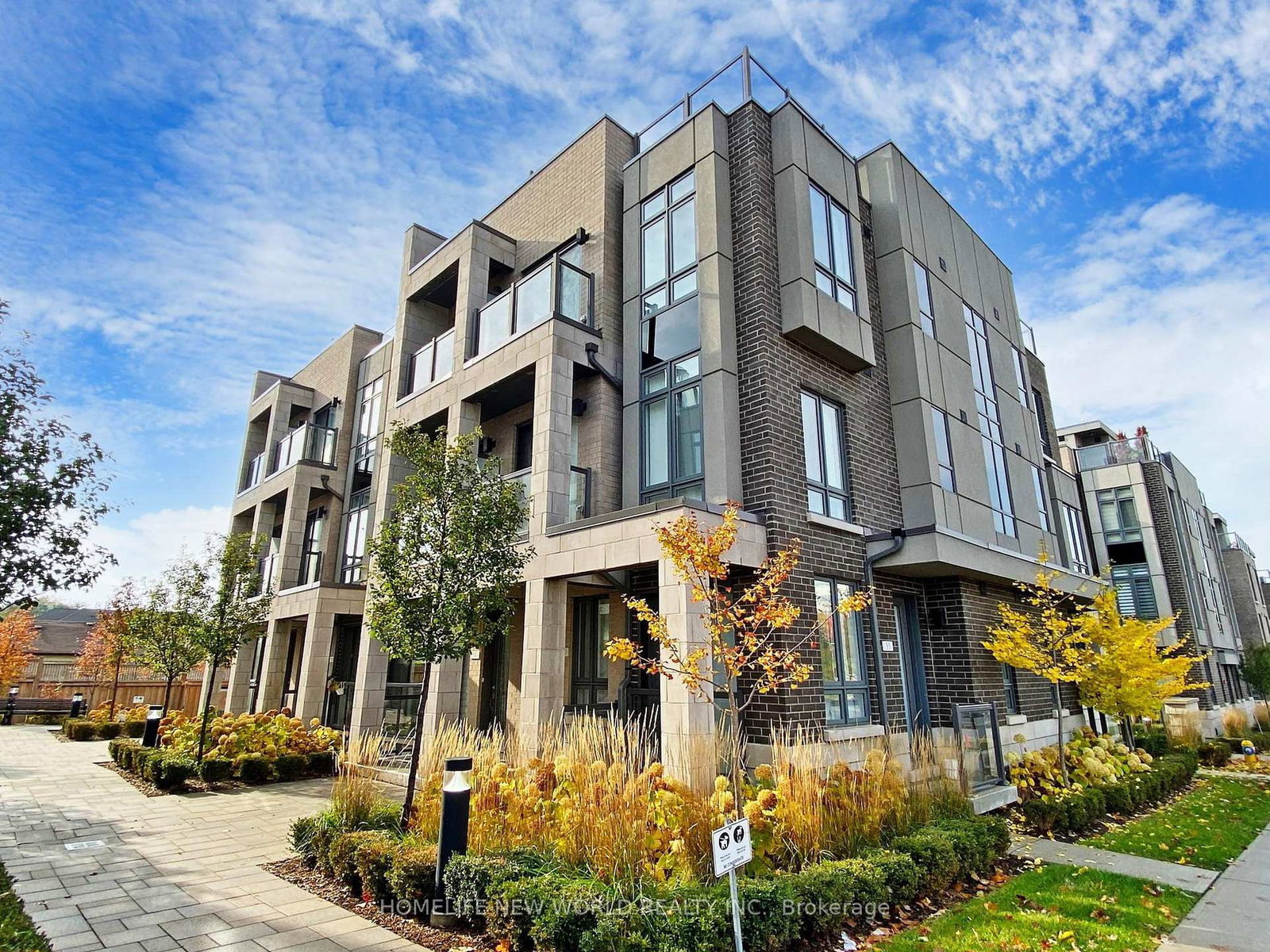 717-lawrence-avenue-w-north-york-ontario-w12026198