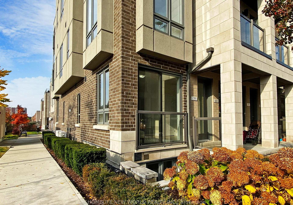 717-lawrence-avenue-w-north-york-ontario-w12026198