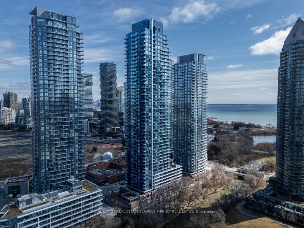 2220-lakeshore-boulevard-w-etobicoke-ontario-w12027241