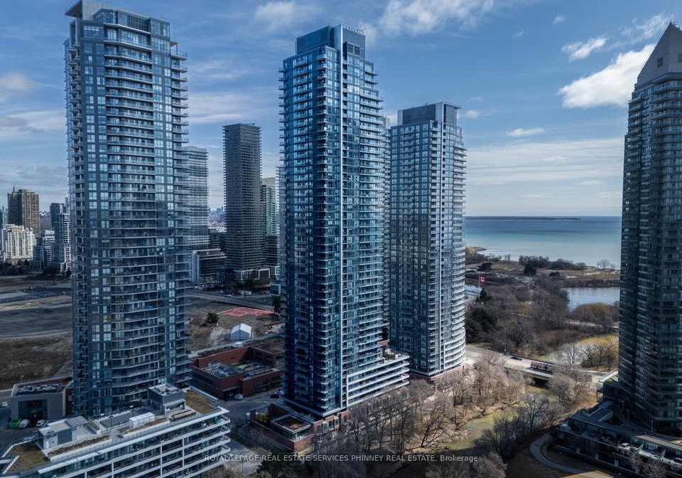 2220-lakeshore-boulevard-w-etobicoke-ontario-w12027241