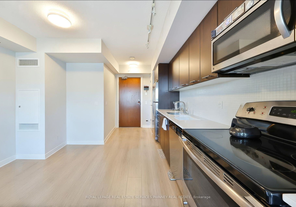 2220-lakeshore-boulevard-w-etobicoke-ontario-w12027241
