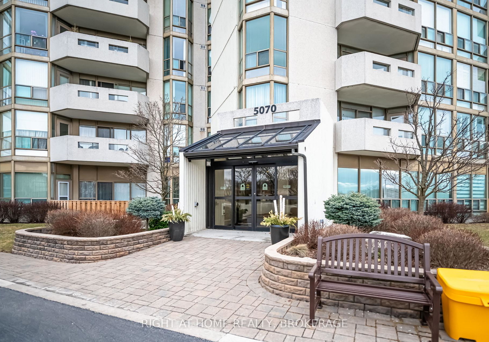 5070-pinedale-avenue-burlington-ontario-w12035359