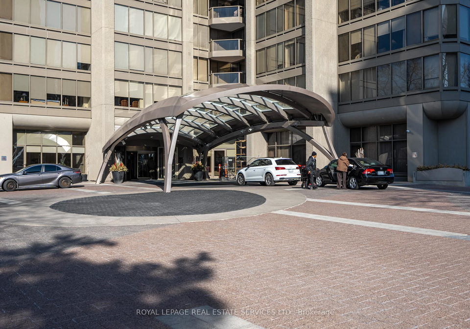 2045-lake-shore-boulevard-w-etobicoke-ontario-w12036225