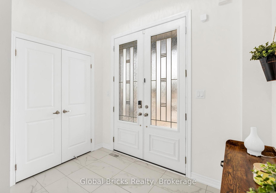 43-action-drive-brampton-ontario-w12037588
