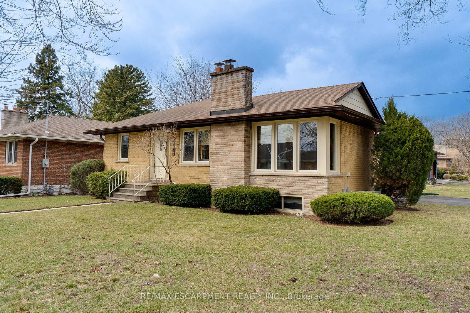 1435-alfred-crescent-burlington-ontario-w12042521