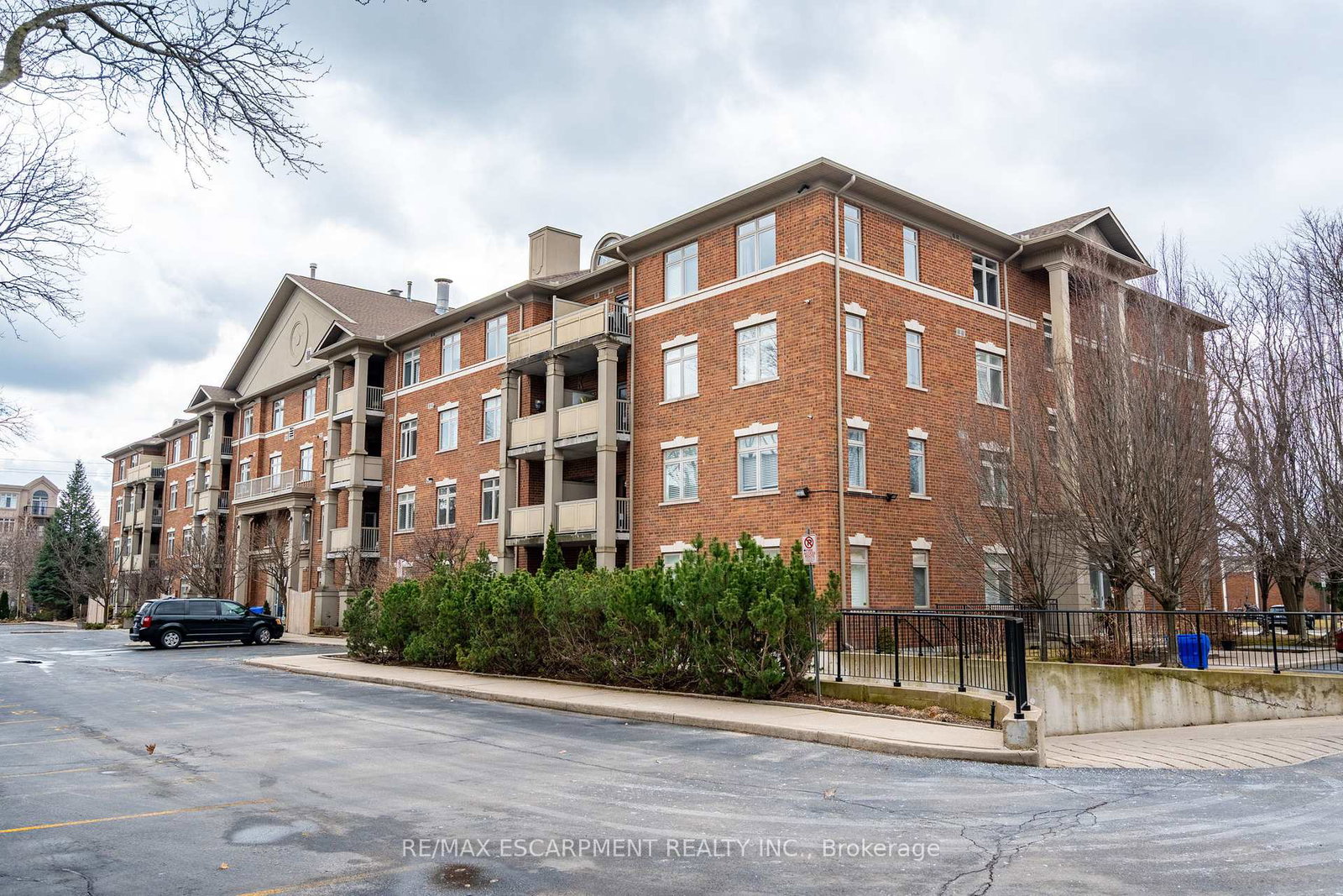391-plains-road-e-burlington-ontario-w12043684