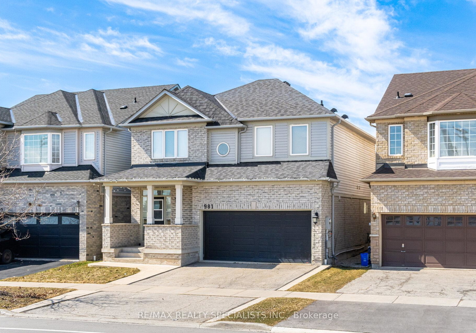 981-kennedy-circle-milton-ontario-w12048699