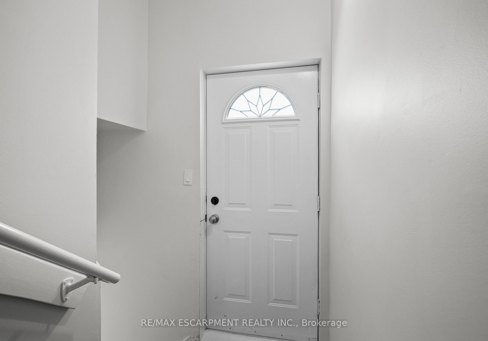 421-seaton-drive-oakville-ontario-w12053948