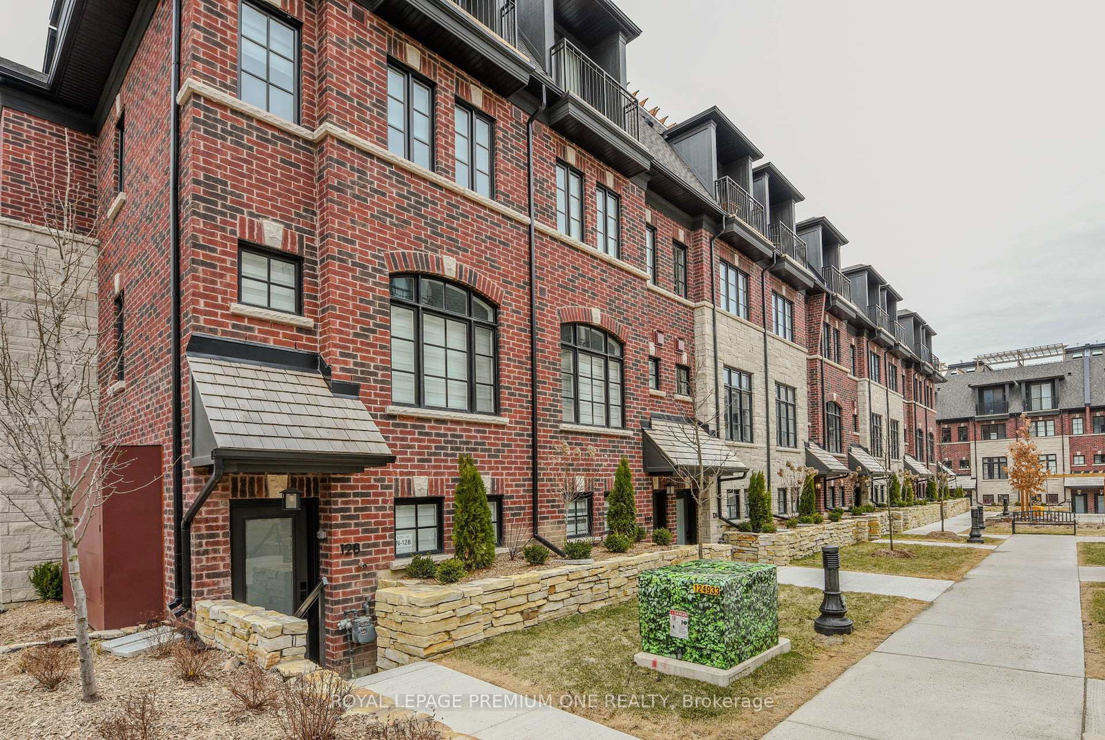 35-lunar-crescent-road-mississauga-ontario-w12056682