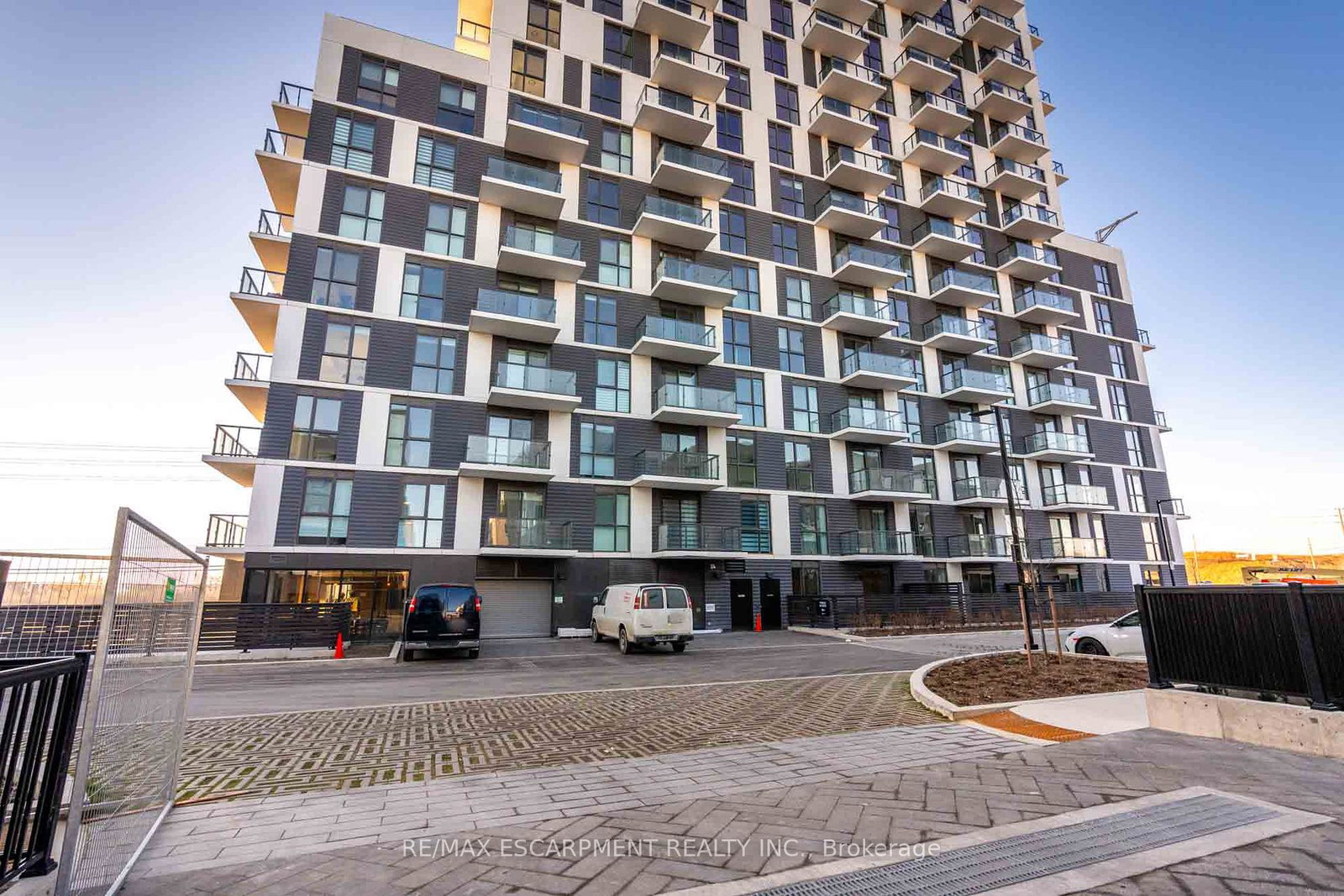 345-wheat-boom-drive-oakville-ontario-w12056918