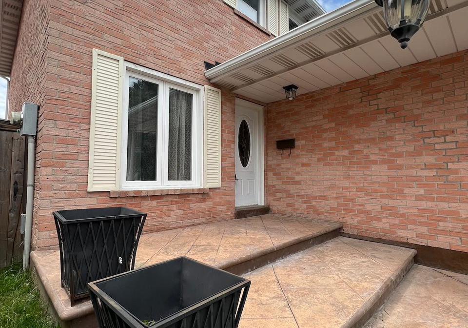 23-rushmore-crescent-brampton-ontario-w12057613