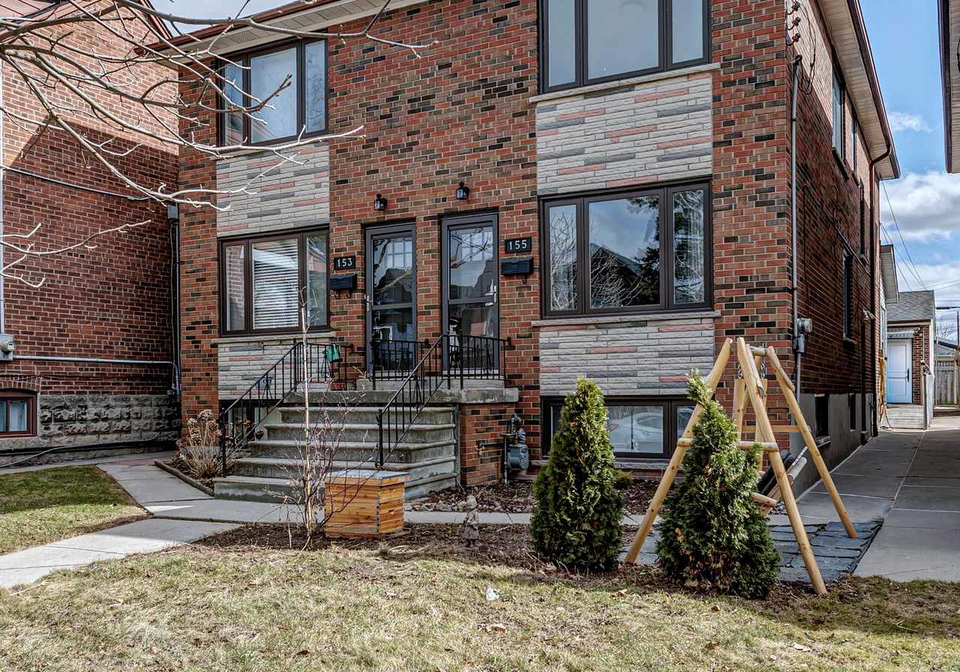 155-hope-street-toronto-ontario-w12059064