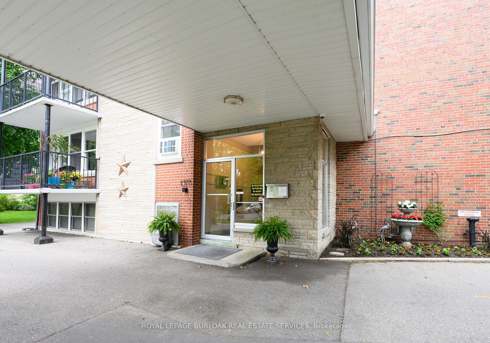 1377-lakeshore-road-burlington-ontario-w12061675