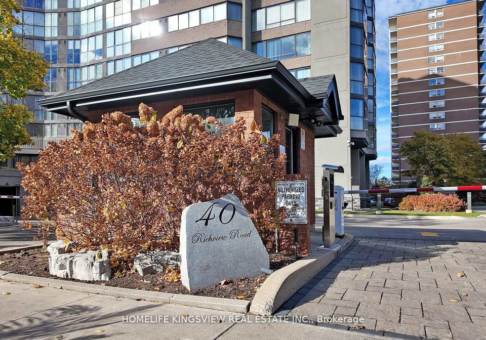 40-richview-road-etobicoke-ontario-w12061818