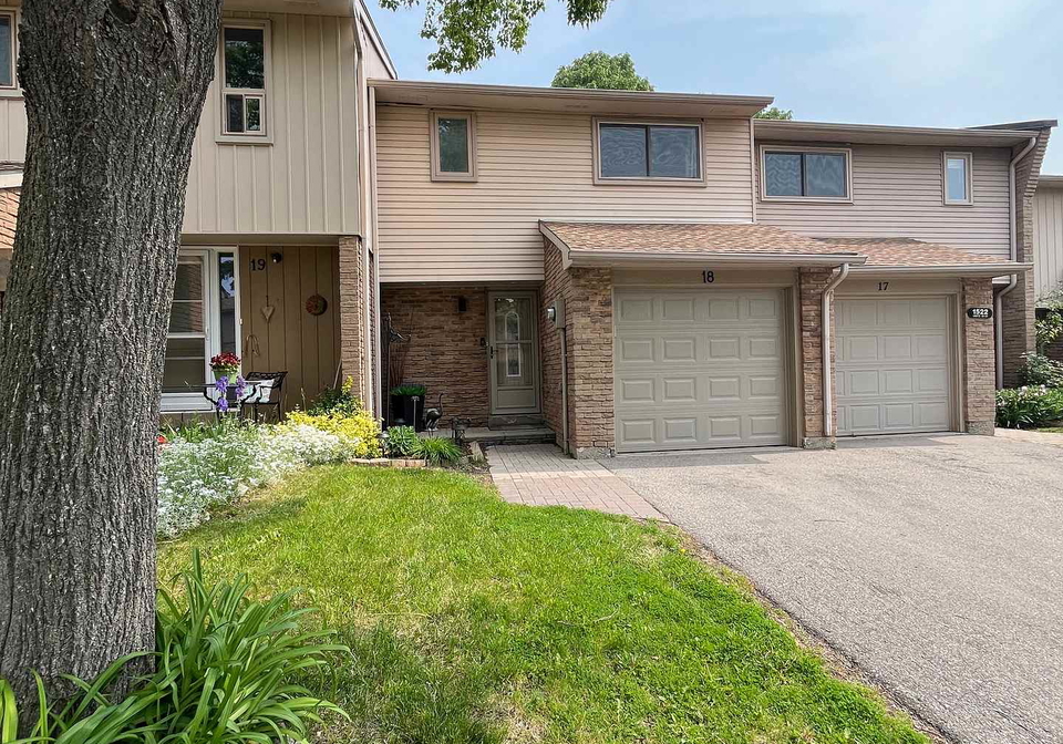 1522-lancaster-drive-oakville-ontario-w12064808