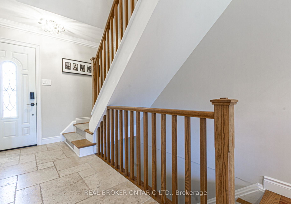 1522-lancaster-drive-oakville-ontario-w12064808