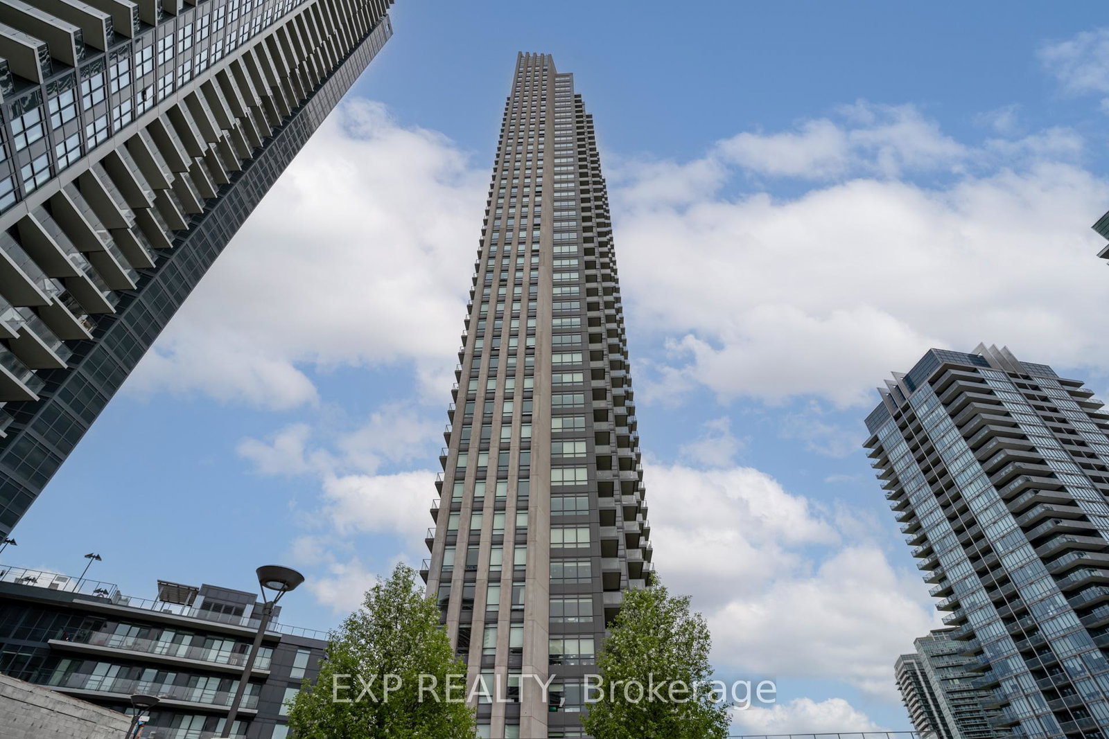 36-park-lawn-road-etobicoke-ontario-w12066587
