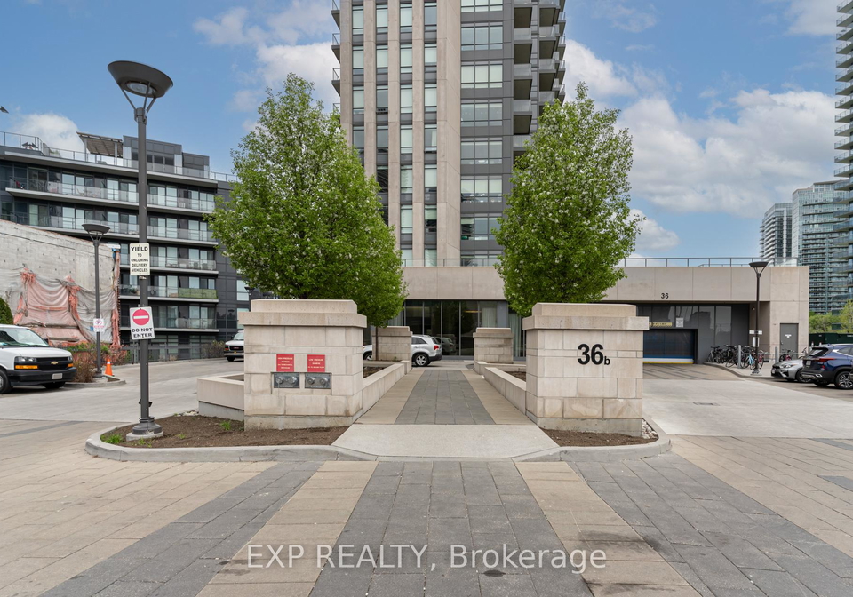 36-park-lawn-road-etobicoke-ontario-w12066587