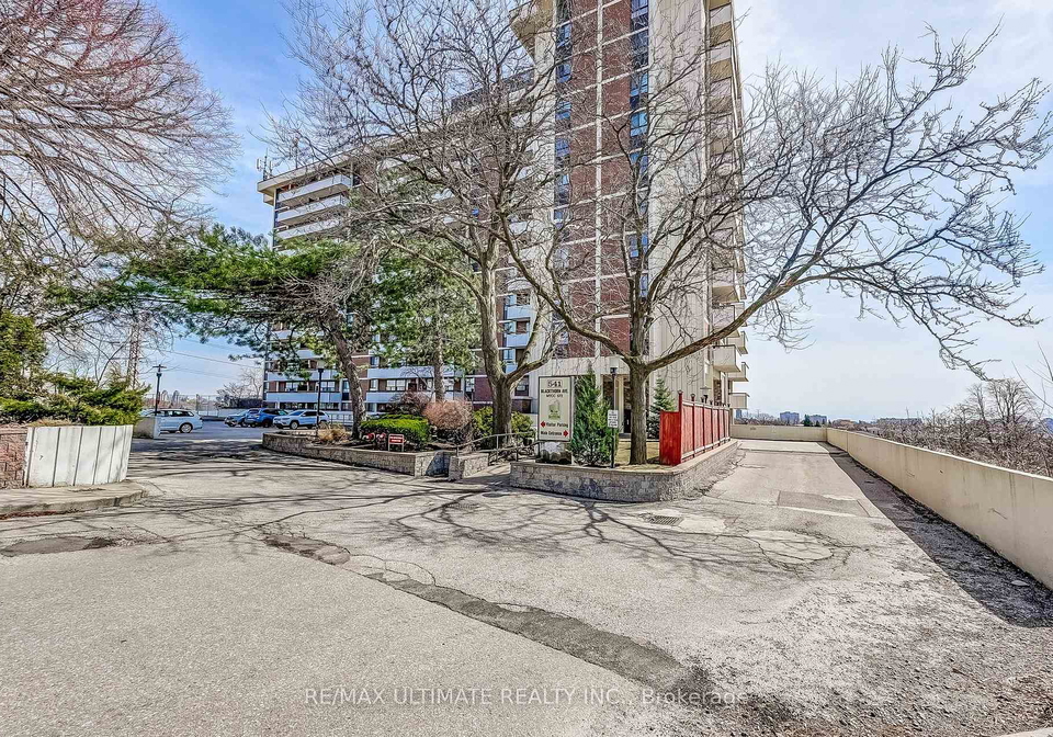 541-blackthorn-avenue-e-toronto-ontario-w12069868