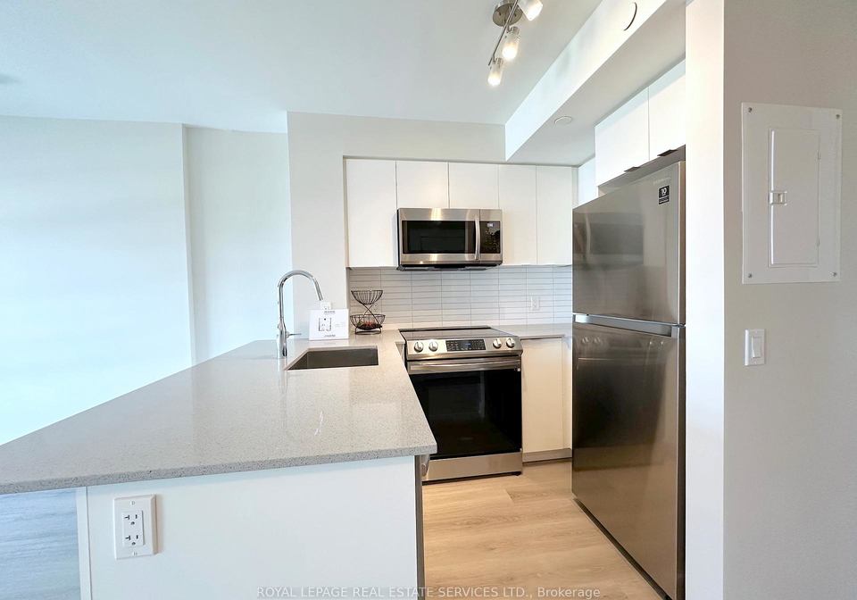 3385-dundas-street-w-toronto-ontario-w12071096