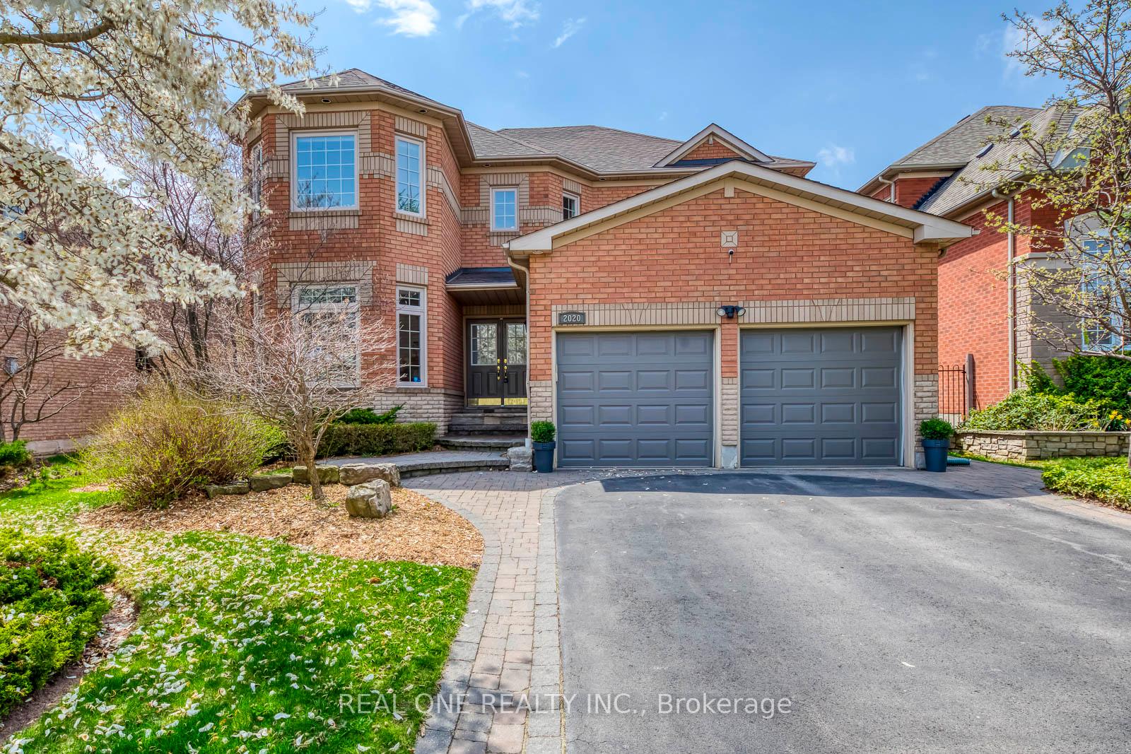 2020-joshuas-creek-drive-oakville-ontario-w12072624