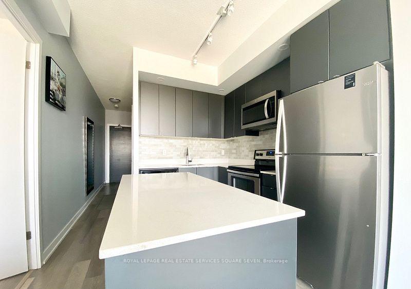 5240-dundas-street-n-burlington-ontario-w12074157