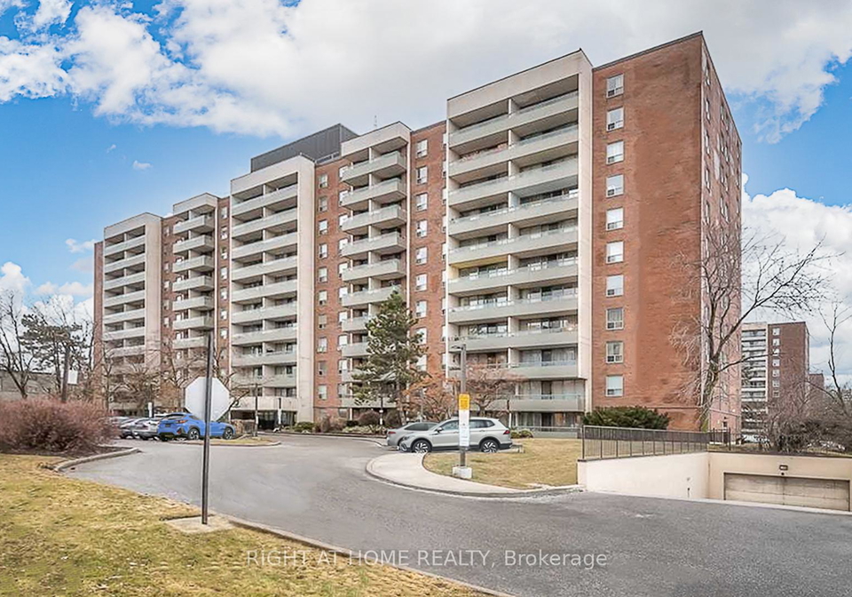 19-four-winds-drive-york-ontario-w12074397