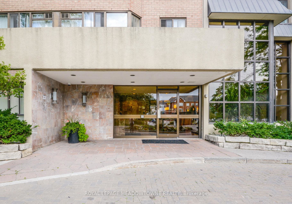 100-county-court-boulevard-brampton-ontario-w12079285