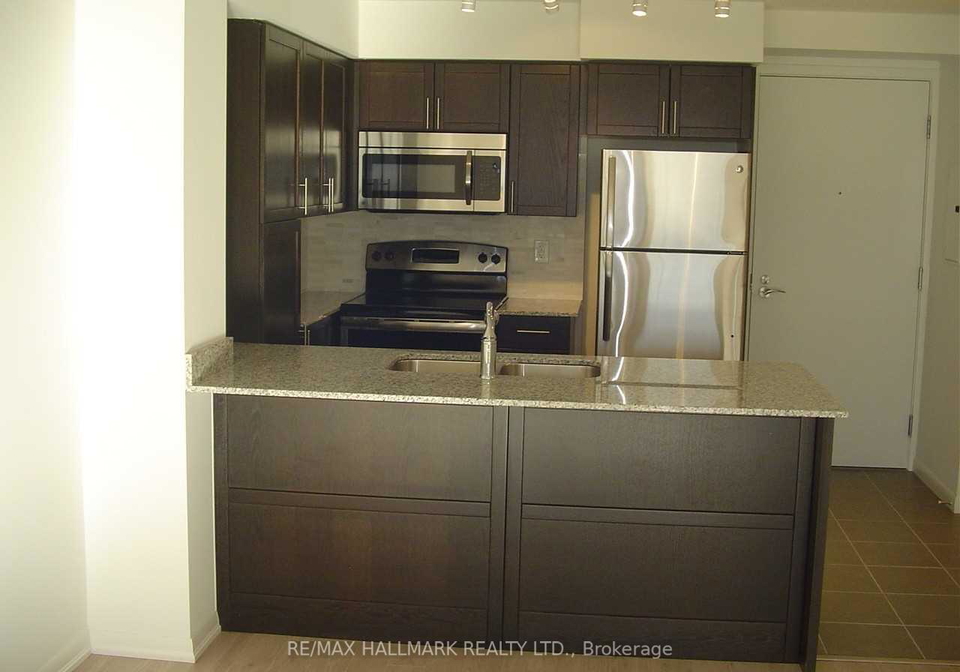 830-lawrence-avenue-w-north-york-ontario-w12079416