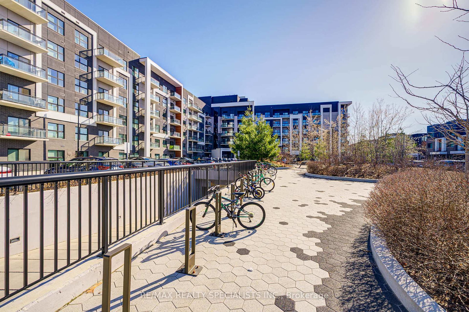 128-grovewood-common-oakville-ontario-w12080714