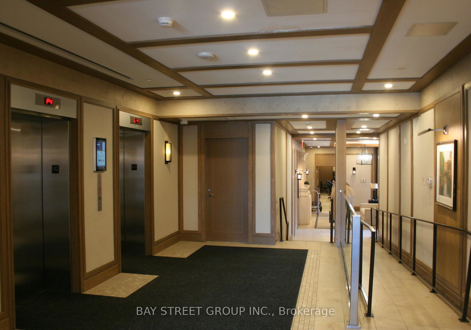 830-lawrence-avenue-w-north-york-ontario-w12080865