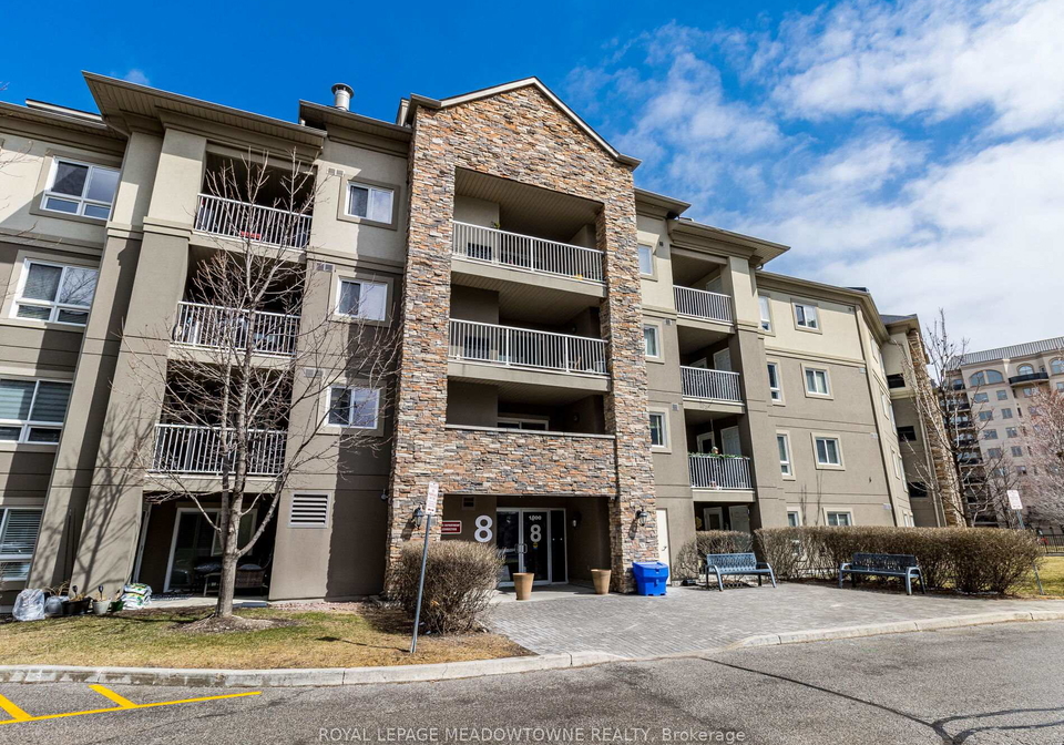 8-dayspring-circle-brampton-ontario-w12081044