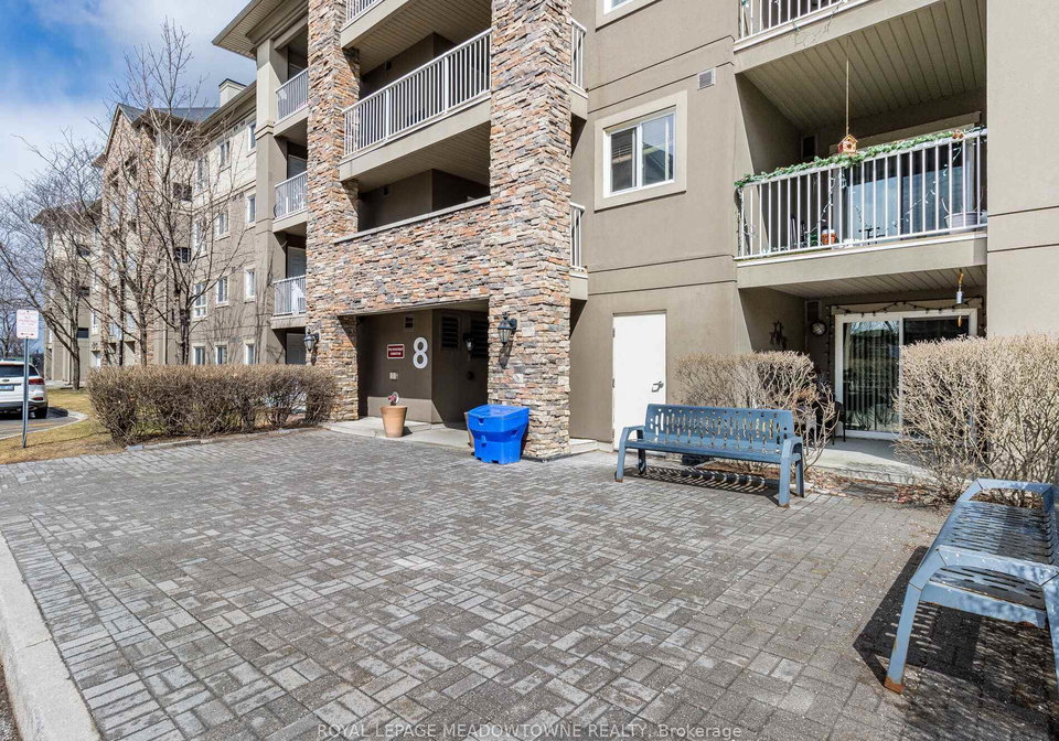 8-dayspring-circle-brampton-ontario-w12081044