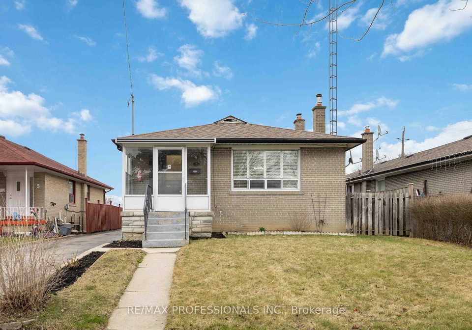 3-harefield-drive-etobicoke-ontario-w12083320