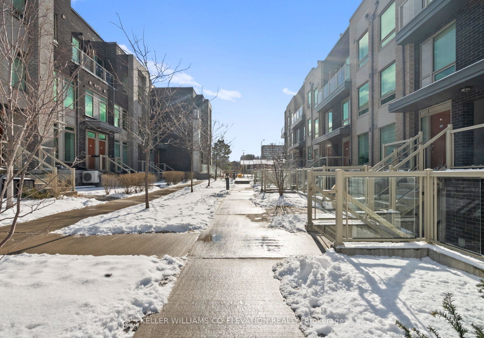 7-applewood-lane-etobicoke-ontario-w12086050