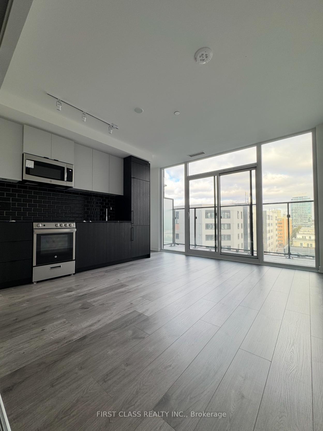 285-dufferin-street-toronto-ontario-w12089230