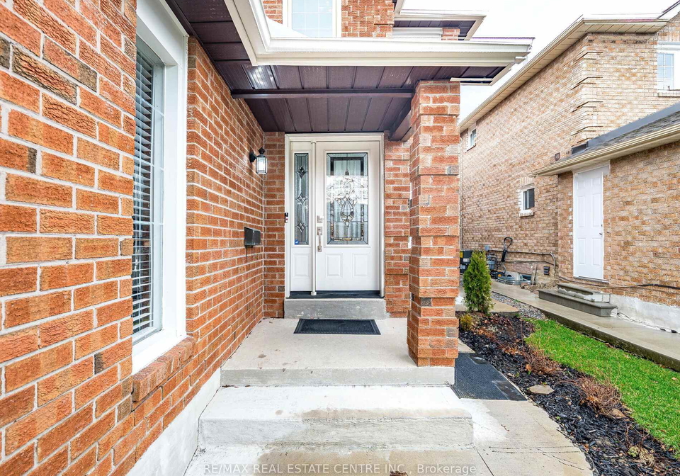 4-lord-simcoe-drive-brampton-ontario-w12092651