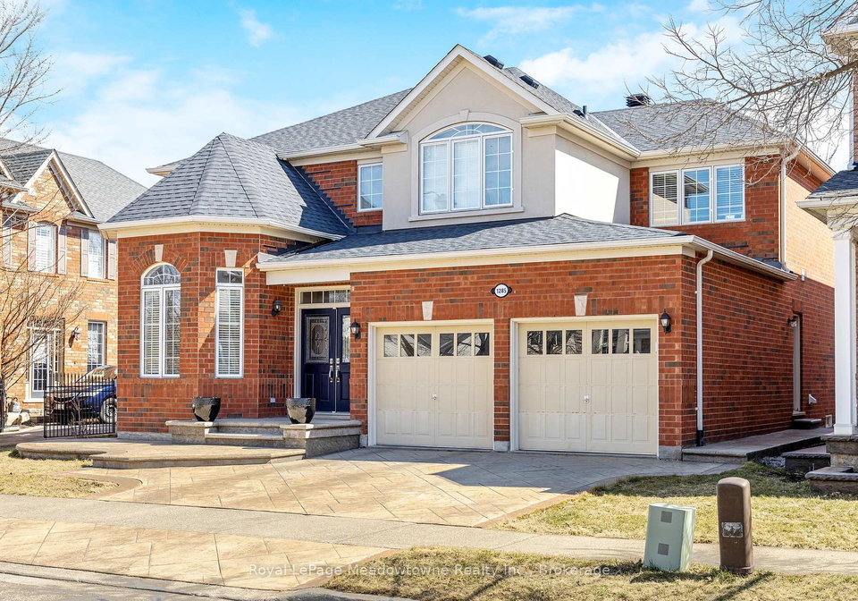 1285-christie-circle-milton-ontario-w12093053