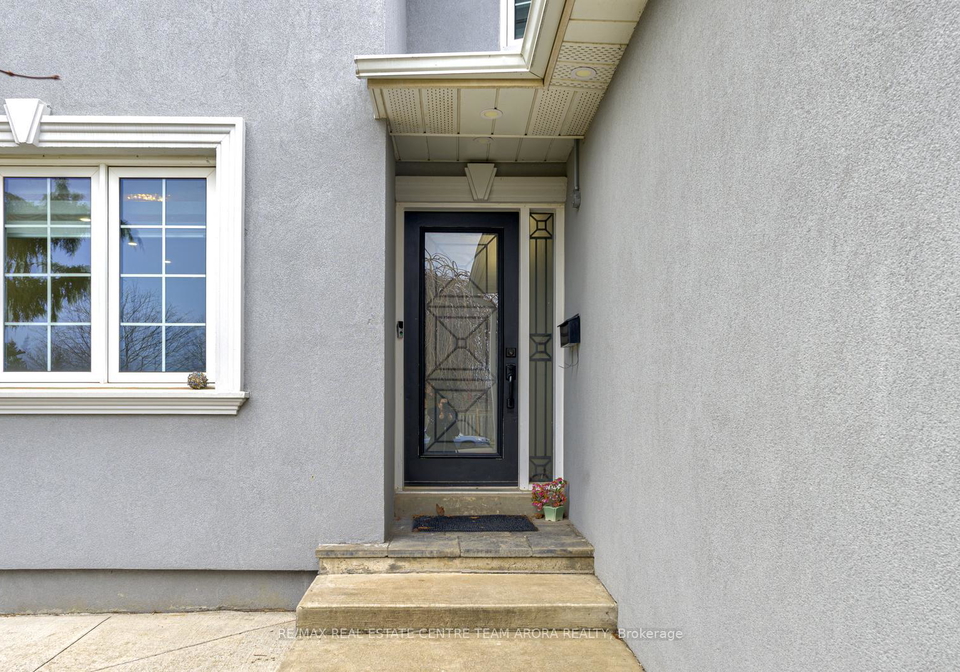 387-glenashton-drive-oakville-ontario-w12093200