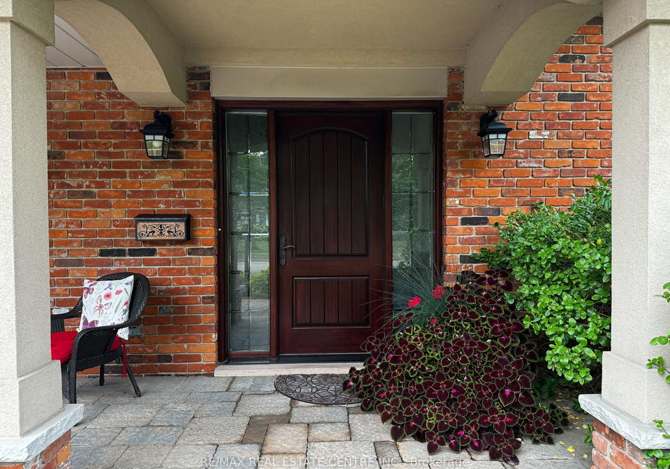 2162-devon-road-oakville-ontario-w12094130