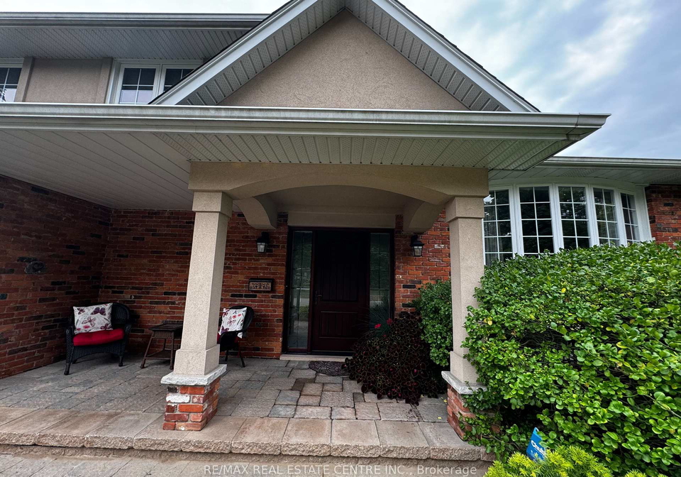 2162-devon-road-oakville-ontario-w12094130